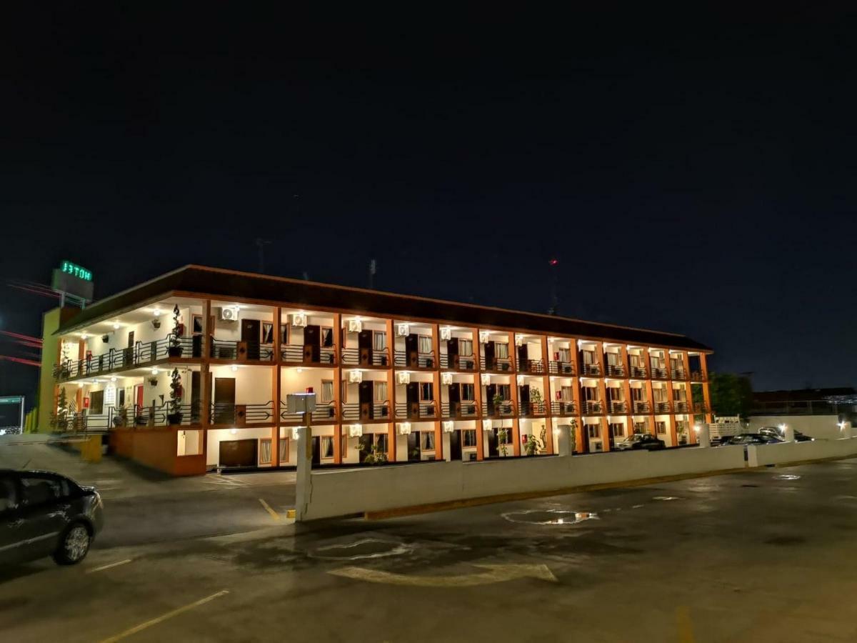 Hotel Cucapa Матаморос Экстерьер фото